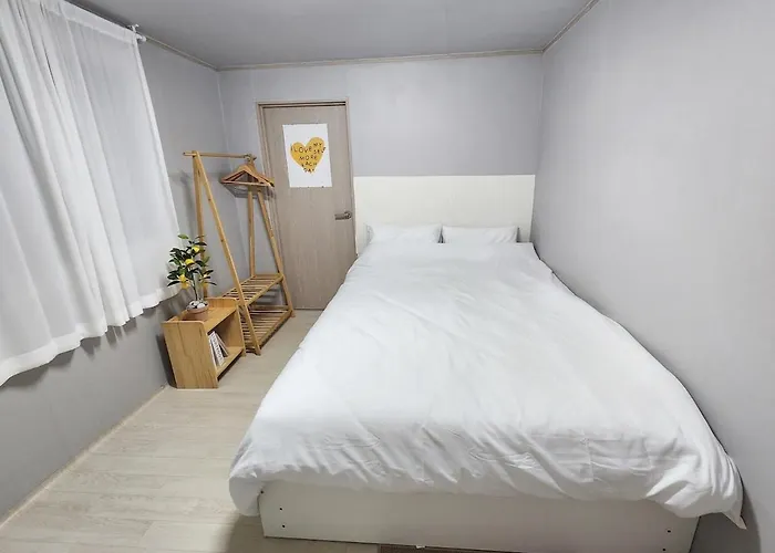 Monami House Hapjeong, Mangwon Apartment *