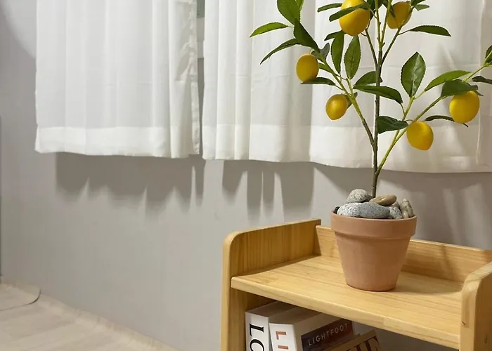 Monami House Hapjeong, Mangwon