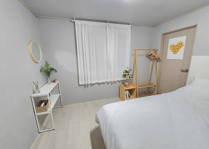 Monami House Hapjeong, Mangwon Seoul