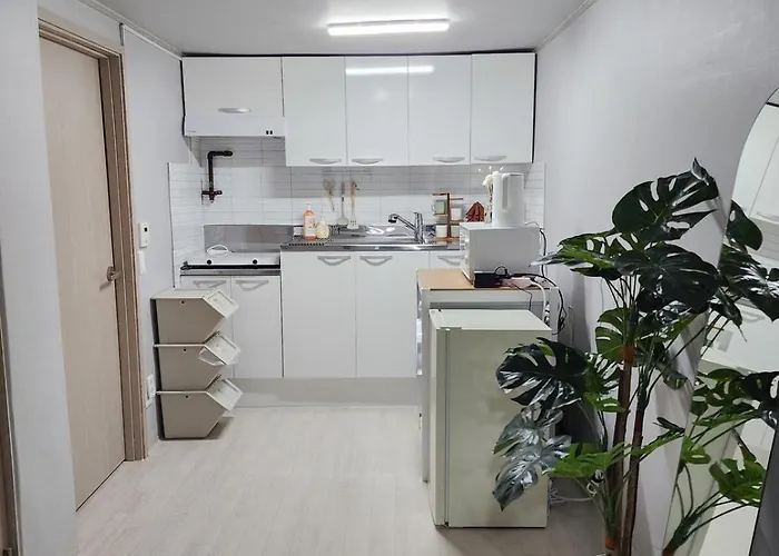 Apartment Monami House Hapjeong, Mangwon Seoul
